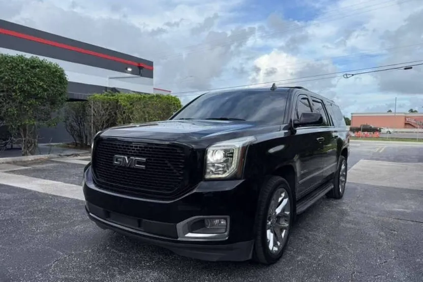 2016 Gmc Yukon XL Denali photo 1