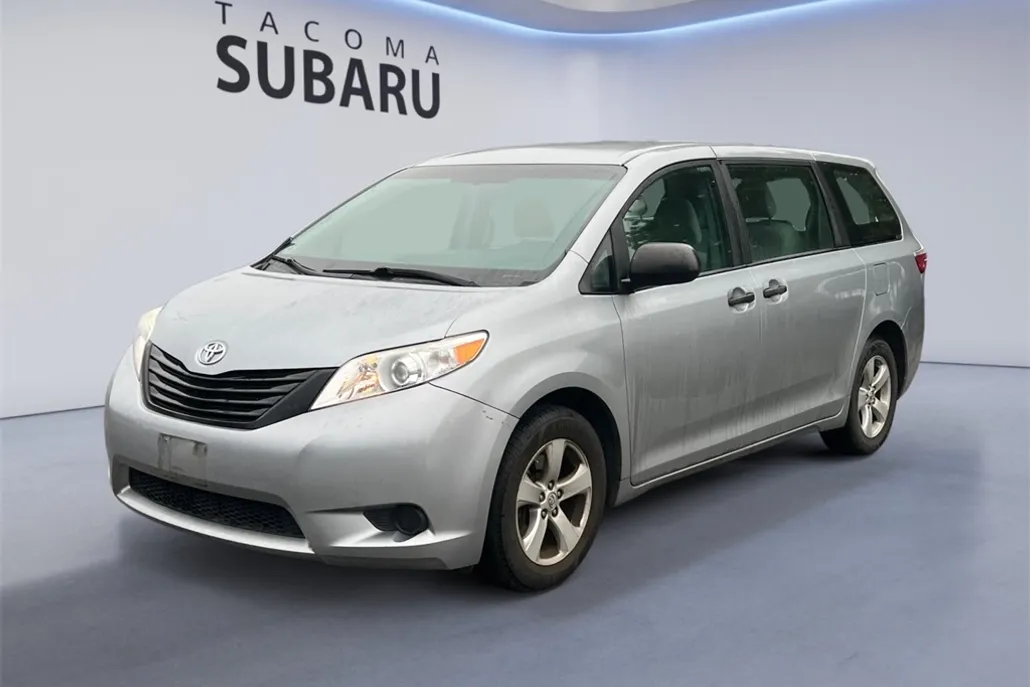 2017 Toyota Sienna L photo 1