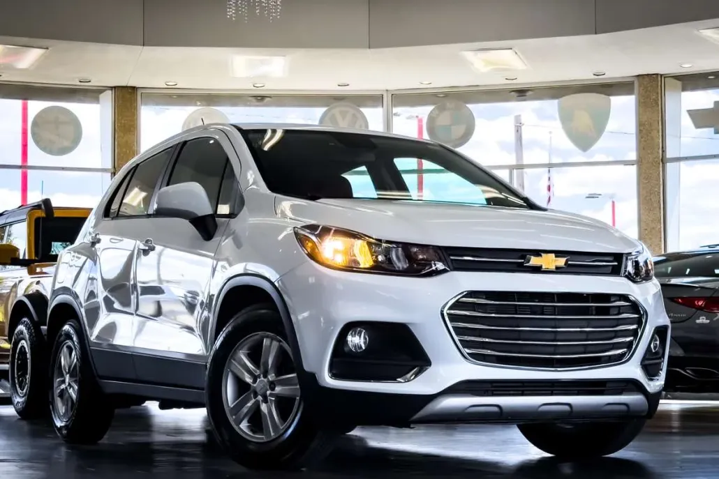 2020 Chevrolet Trax LS photo 1