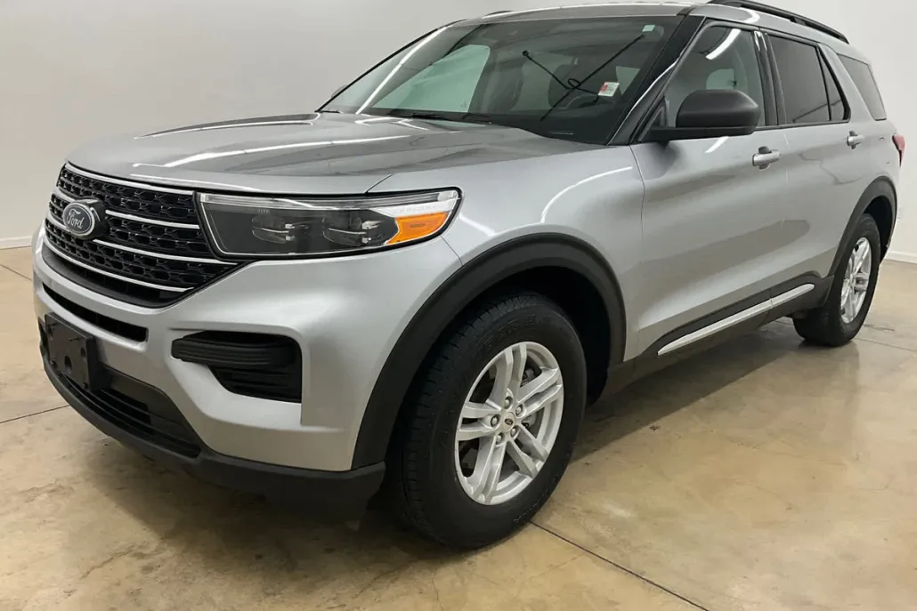 2021 Ford Explorer XLT photo 1