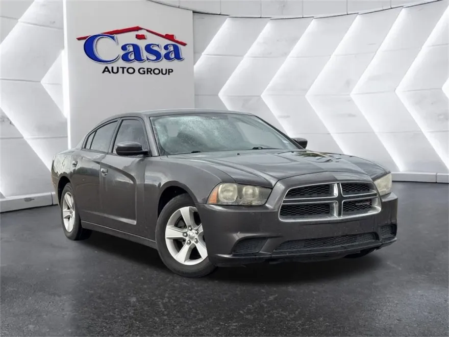 2013 Dodge Charger SE photo 1
