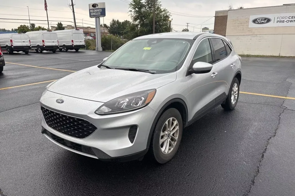 2020 Ford Escape SE photo 1