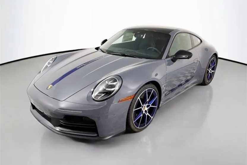 2025 Porsche 911 T photo 1