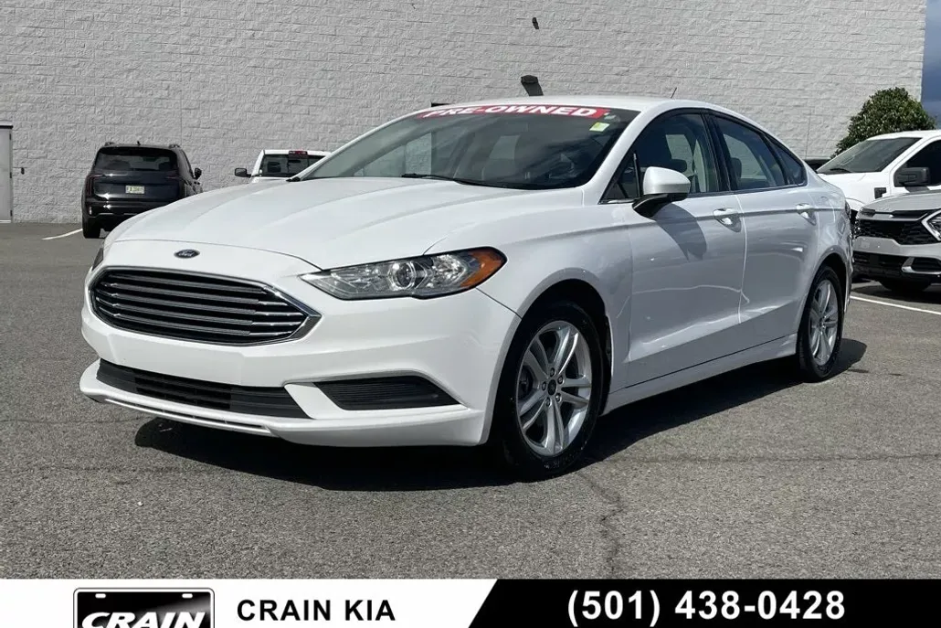 2018 Ford Fusion SE photo 1