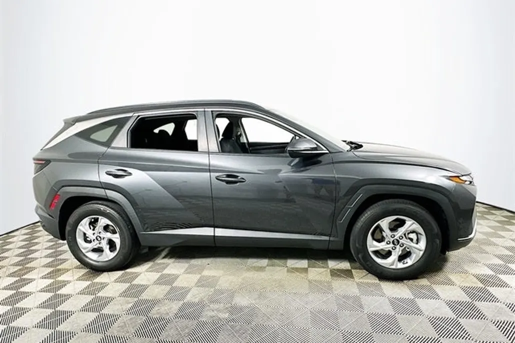 2022 Hyundai Tucson SEL photo 1