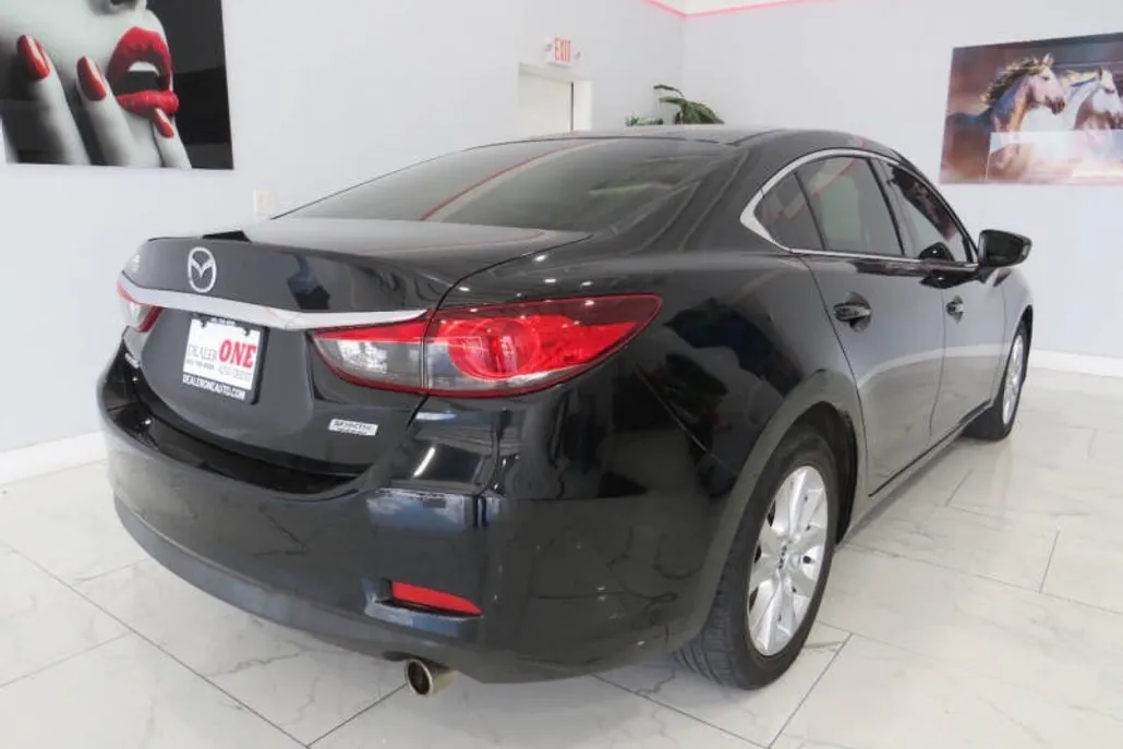 2016 Mazda Mazda6 i Sport photo 1