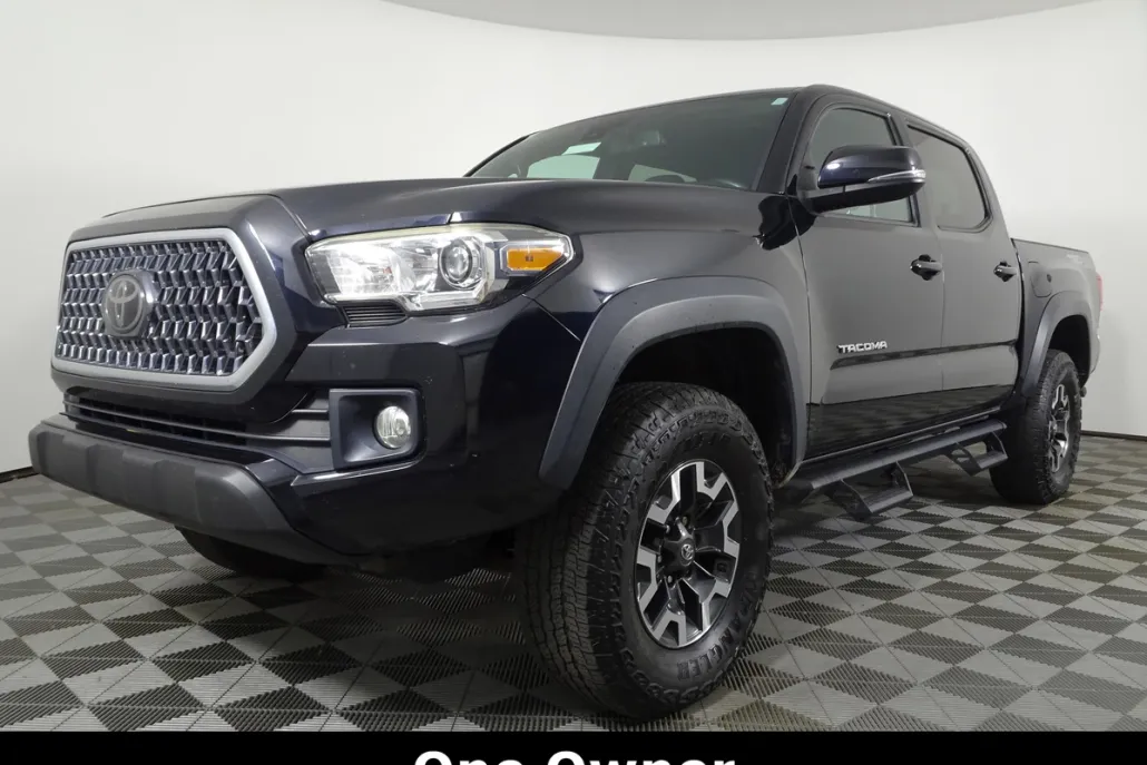 2018 Toyota Tacoma TRD Double Cab V6 4x4 photo 1