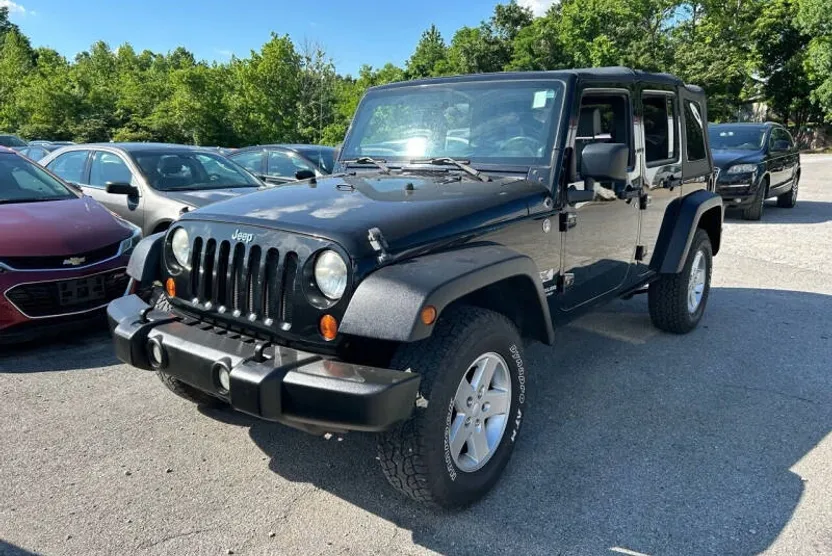 2009 Jeep Wrangler Unlimited X photo 1