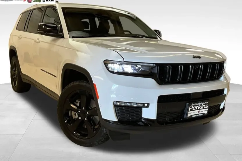 2023 Jeep Grand Cherokee Limited photo 1