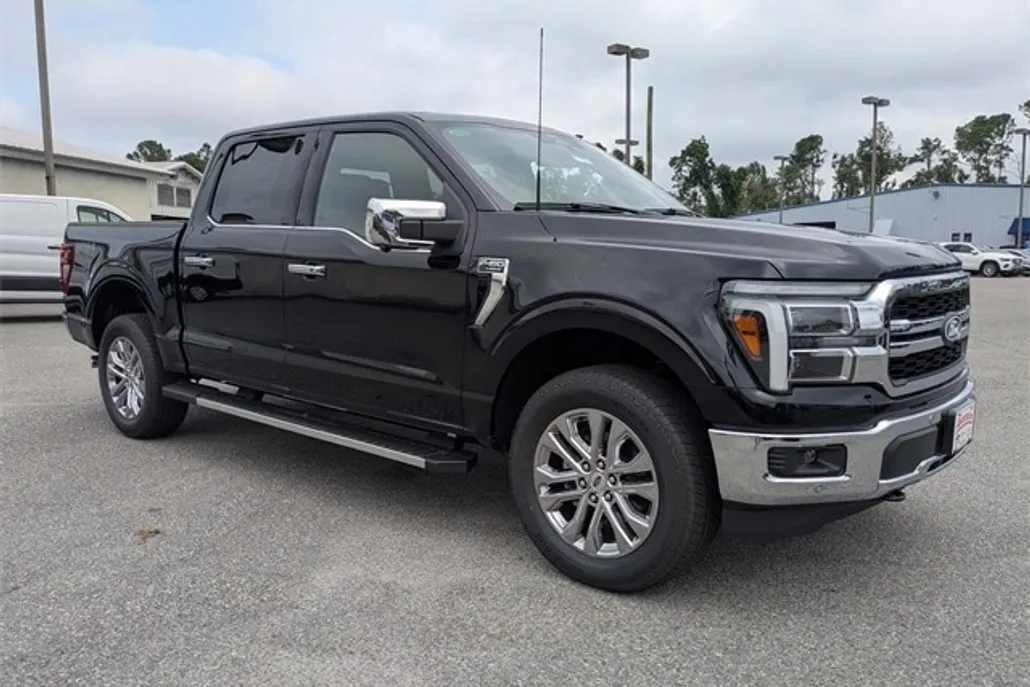 2025 Ford F-150 Lariat photo 1