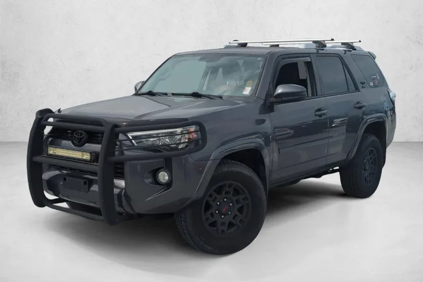 2018 Toyota 4Runner SR5 photo 1