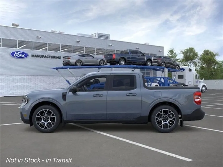 2025 Ford Maverick Lariat photo 1