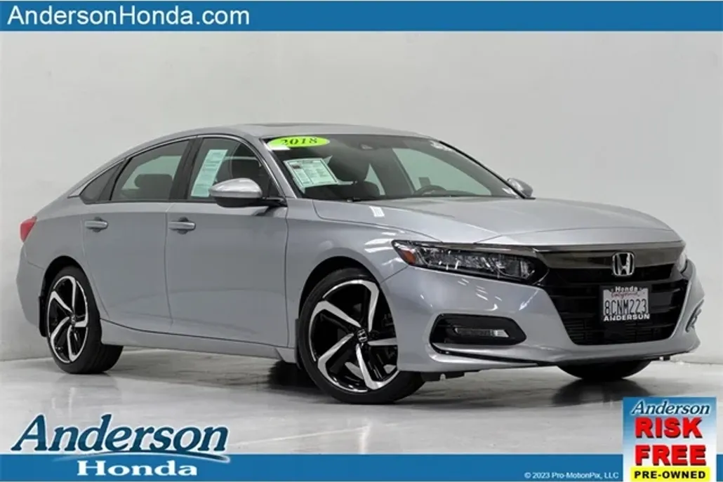 2018 Honda Accord Sport 2.0T photo 1