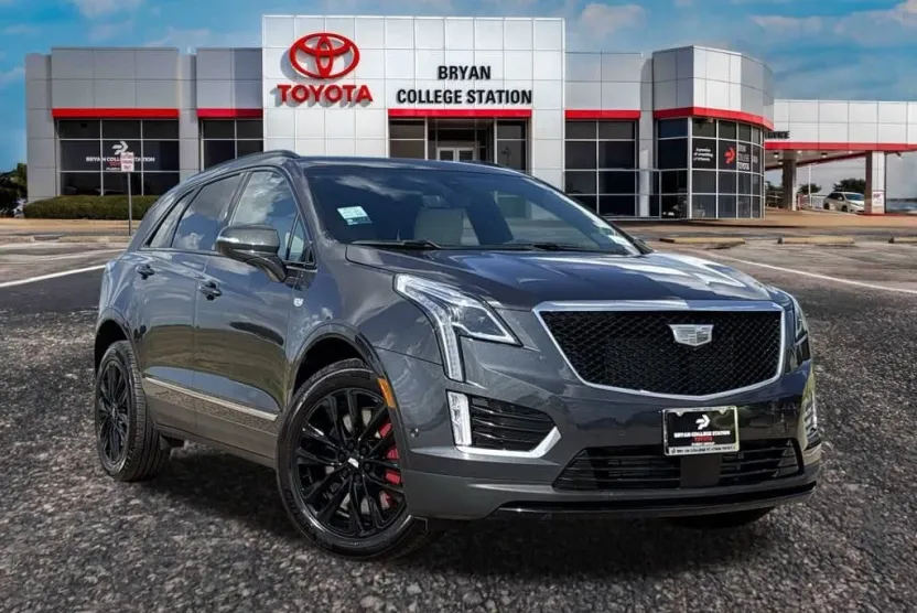 2022 Cadillac XT5 Sport photo 1
