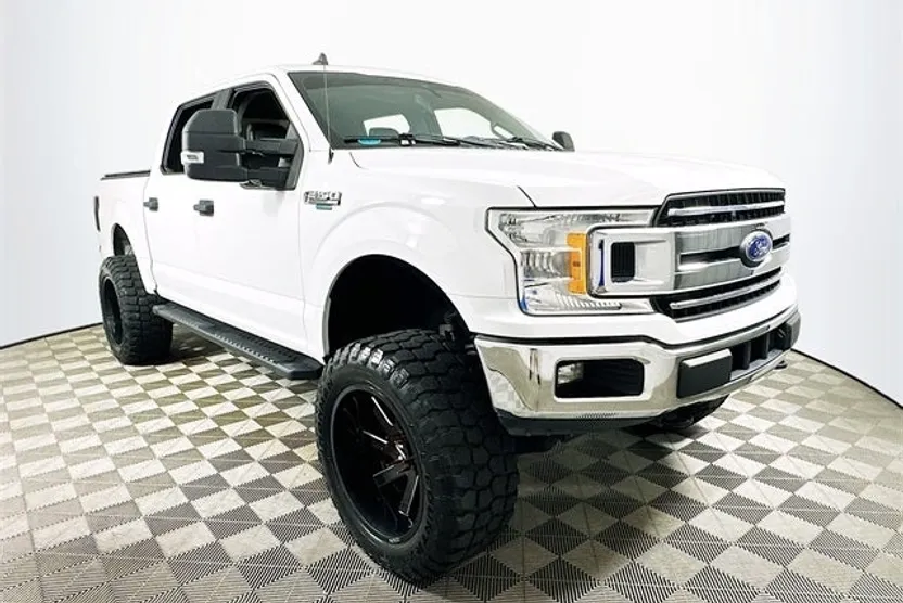 2019 Ford F-150 XLT photo 1