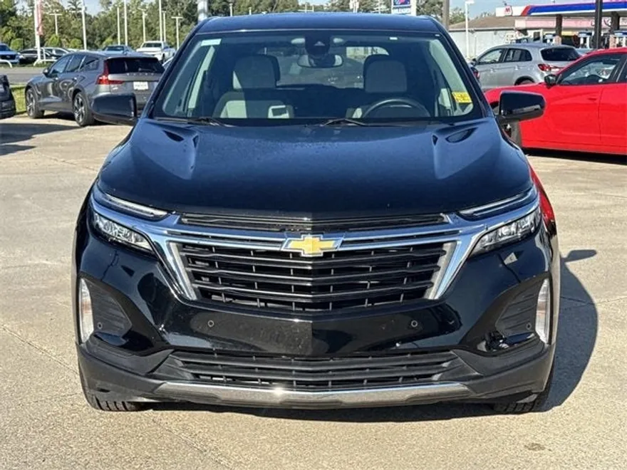 2024 Chevrolet Equinox LT photo 1