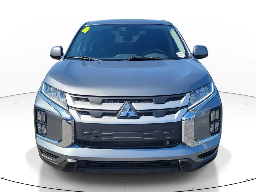 2024 Mitsubishi Outlander Sport SE photo 1