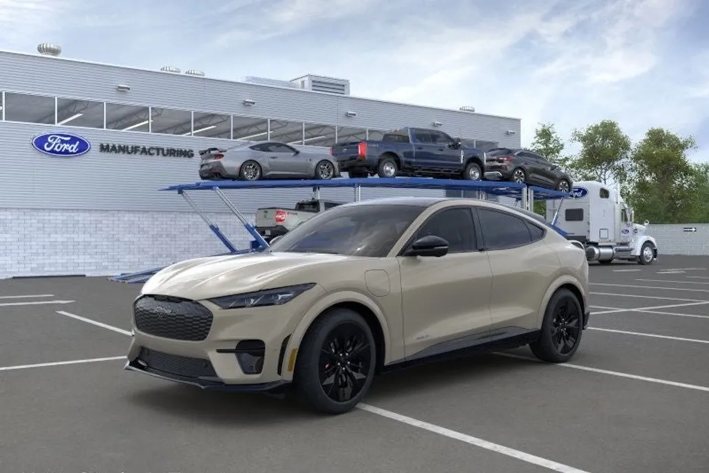2025 Ford Mustang Mach-E GT photo 1