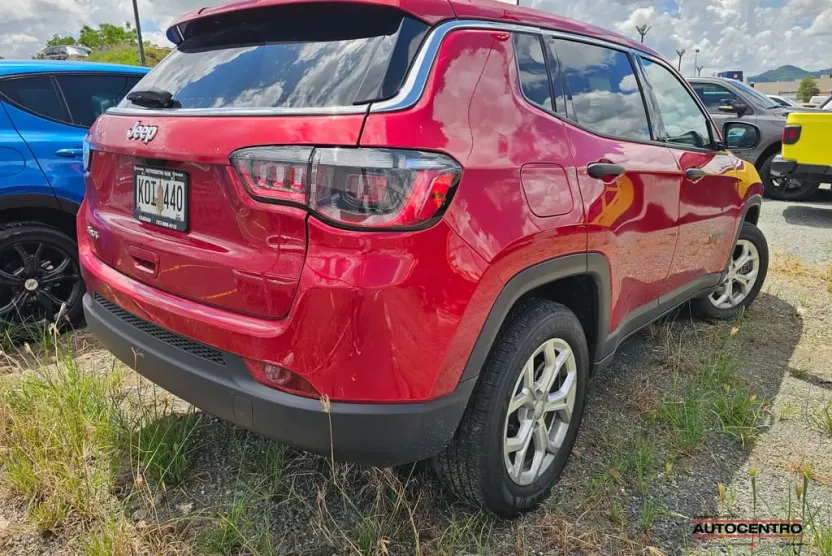 2024 Jeep Compass Sport photo 1