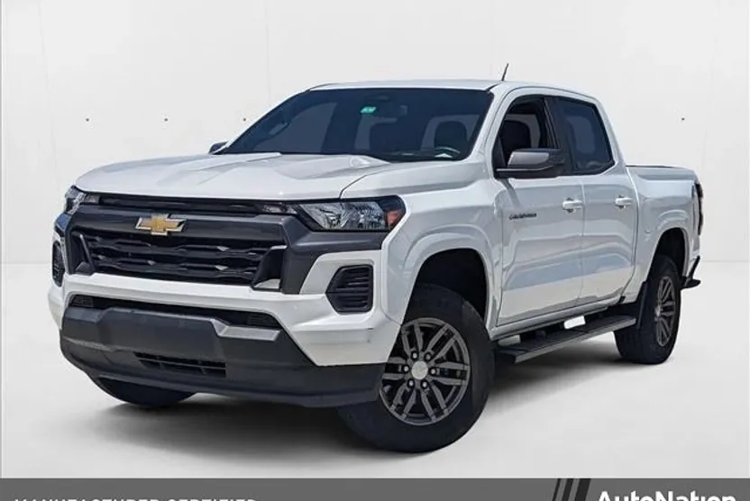 2023 Chevrolet Colorado LT photo 1