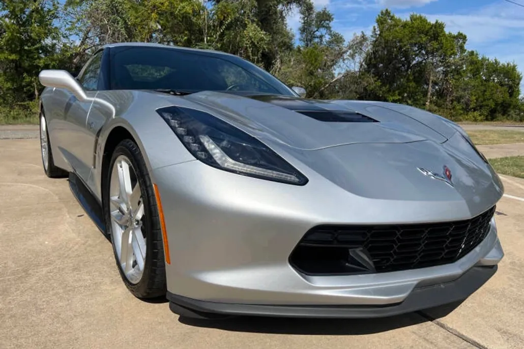 2015 Chevrolet Corvette Stingray 2LT photo 1