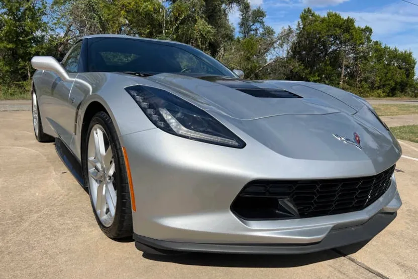 2015 Chevrolet Corvette Stingray 2LT photo 1