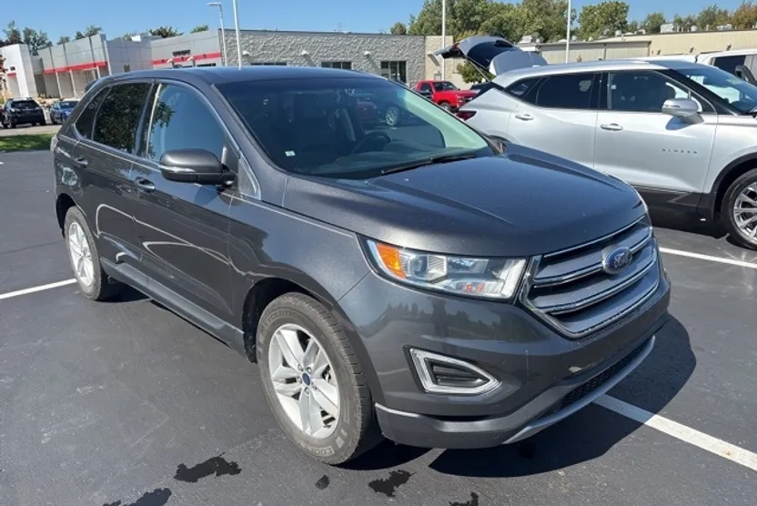 2018 Ford Edge SEL photo 1
