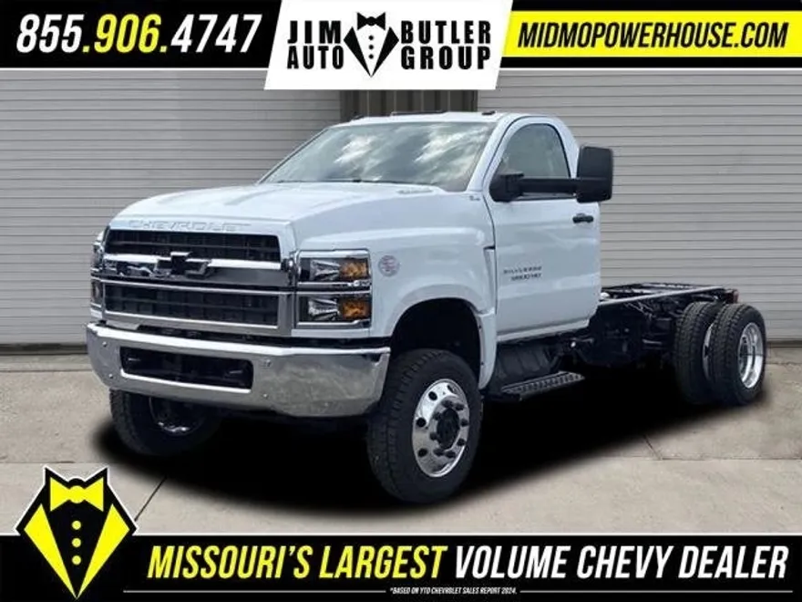 2024 Chevrolet Silverado 5500HD Work Truck photo 1