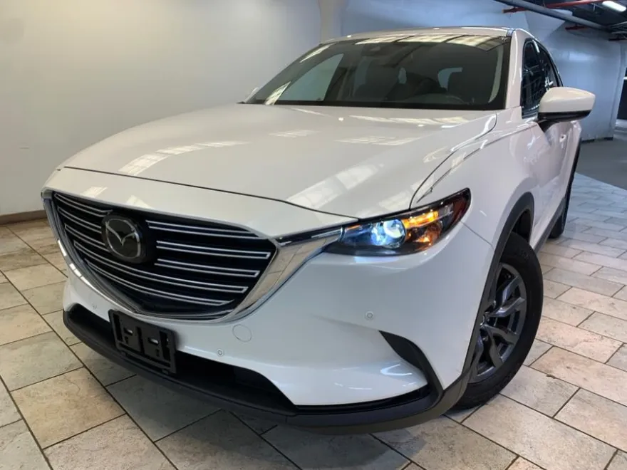 2022 Mazda CX-9 Touring photo 1