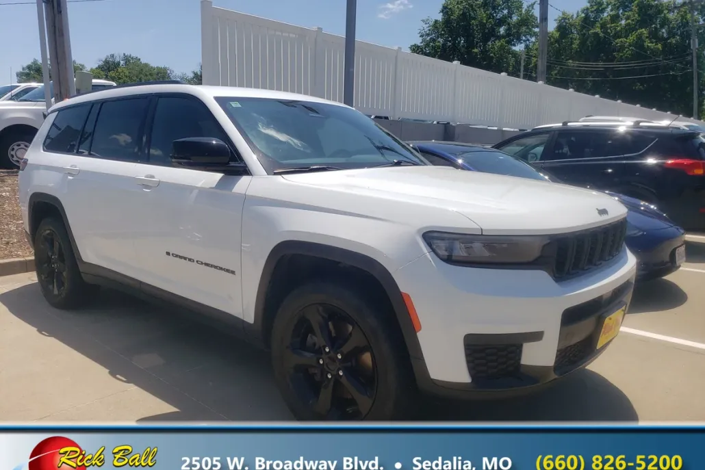 2021 Jeep Grand Cherokee Altitude photo 1