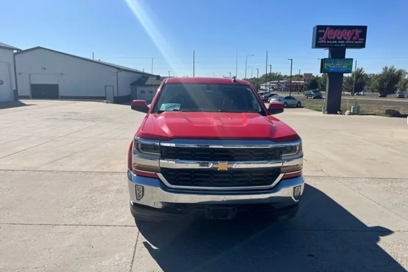 2018 Chevrolet Silverado 1500 LT1 photo 1