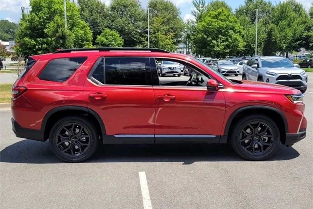 2025 Honda Pilot Touring photo 1