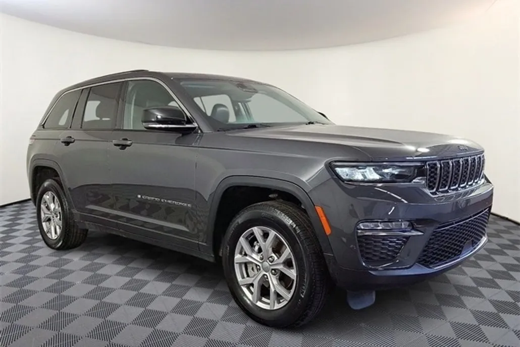 2022 Jeep Grand Cherokee Limited photo 1