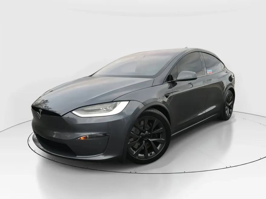 2022 Tesla Model X Plaid photo 1