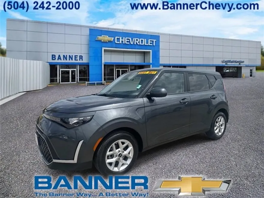 2023 Kia Soul LX photo 1