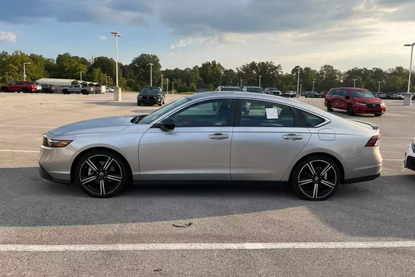 2024 Honda Accord Hybrid Sport photo 1