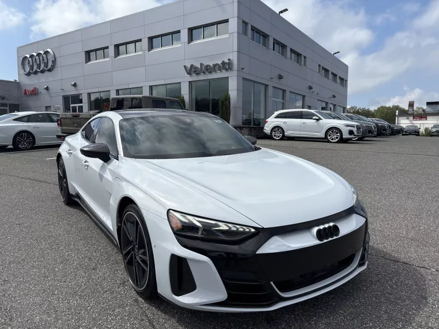 2022 Audi RS e-tron GT Base photo 1