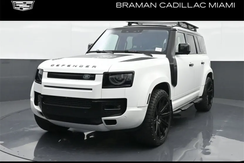 2020 Land Rover Defender HSE photo 1