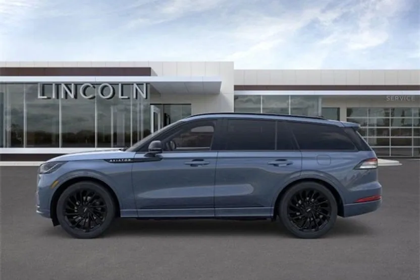 2025 Lincoln Aviator Reserve photo 1