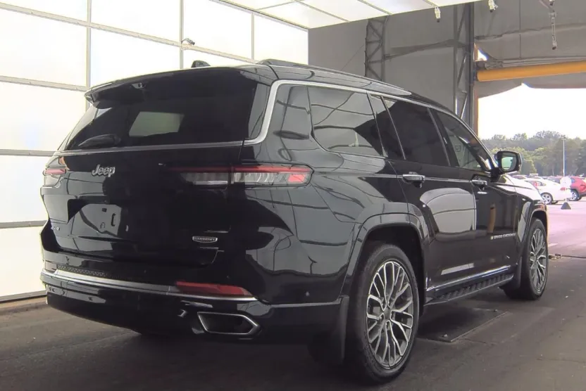 2024 Jeep Grand Cherokee L Summit Reserve photo 1