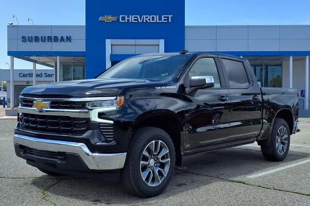 2026 Chevrolet Silverado 1500 LT photo 1