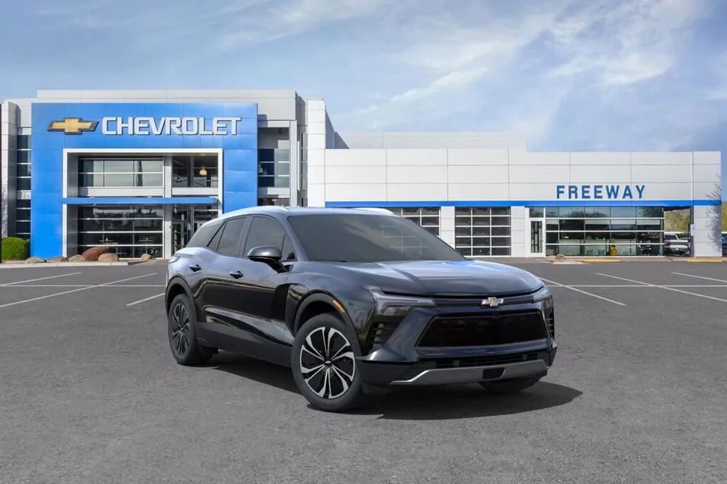 2025 Chevrolet Blazer EV photo 1