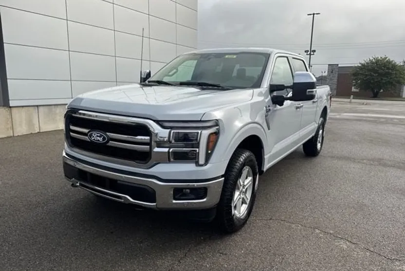 2025 Ford F-150 Lariat photo 1