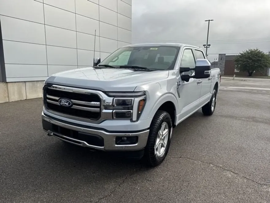 2025 Ford F-150 Lariat photo 1