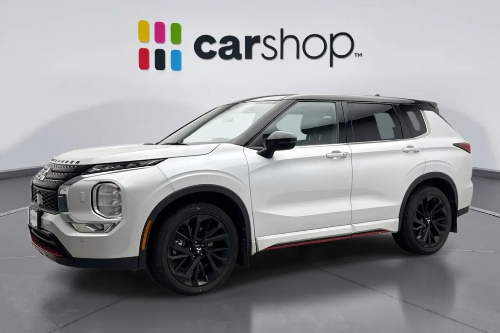 2023 Mitsubishi Outlander Ralliart photo 1
