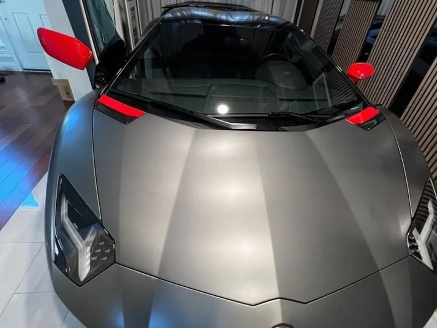 2017 Lamborghini Aventador Roadster photo 1