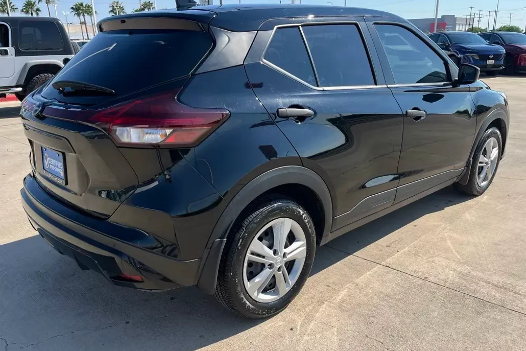 2024 Nissan Kicks S photo 1