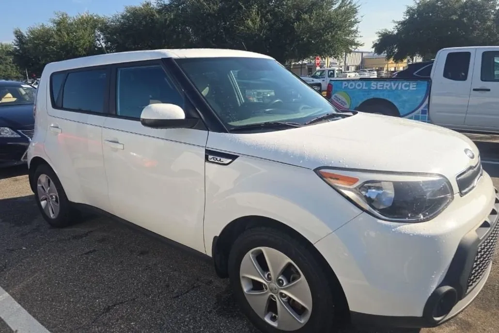 2016 Kia Soul Base photo 1