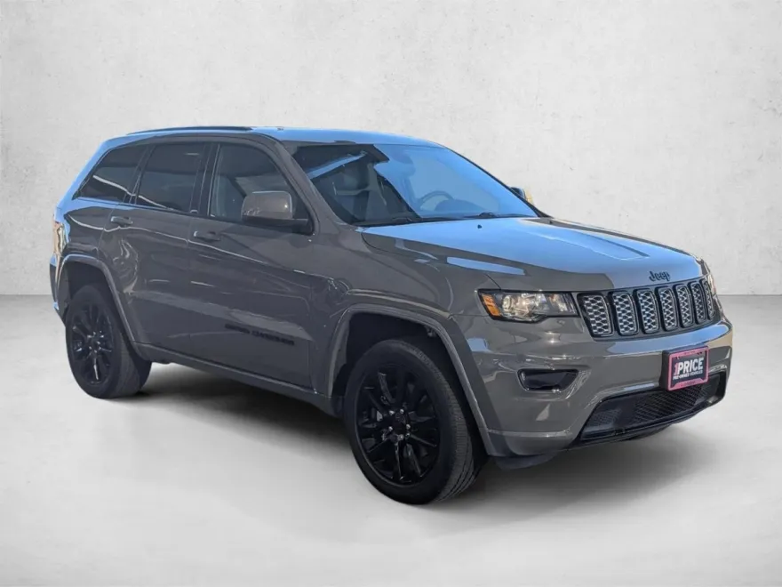 2021 Jeep Grand Cherokee Laredo X photo 1