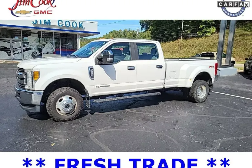 2017 Ford F-350 XL photo 1